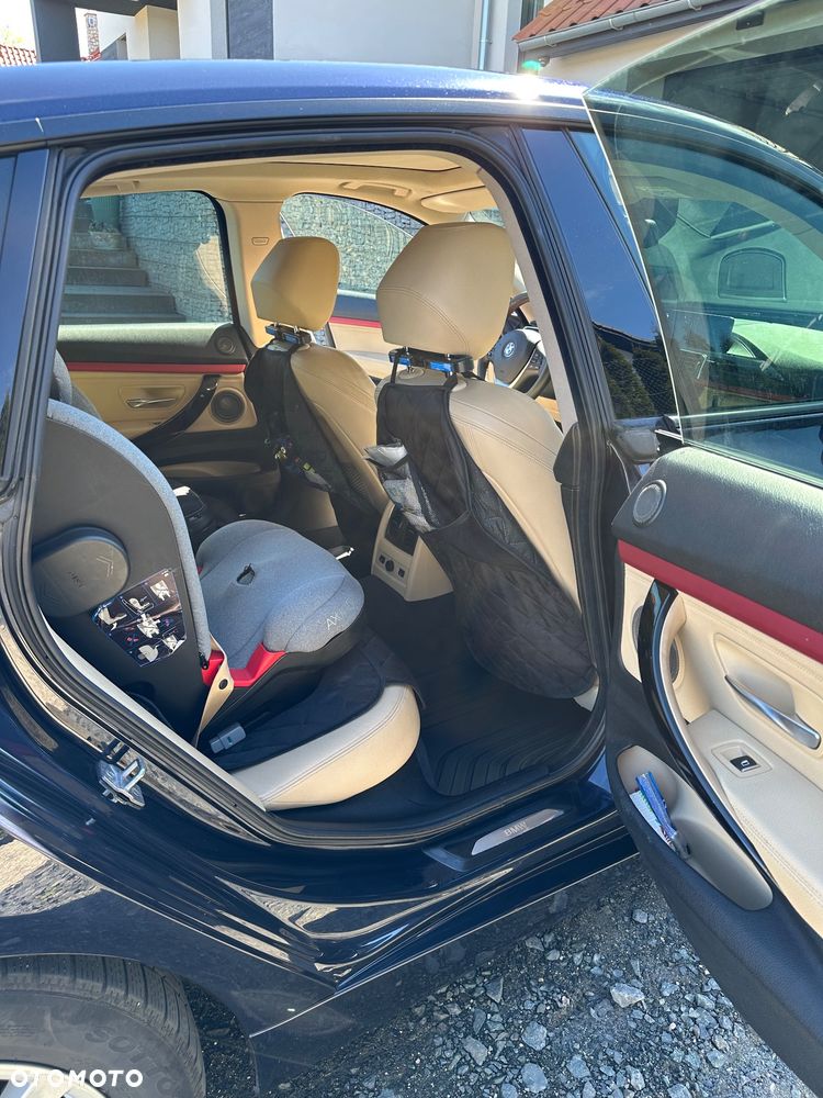 BMW Seria 3 320d xDrive Sport Line - 13