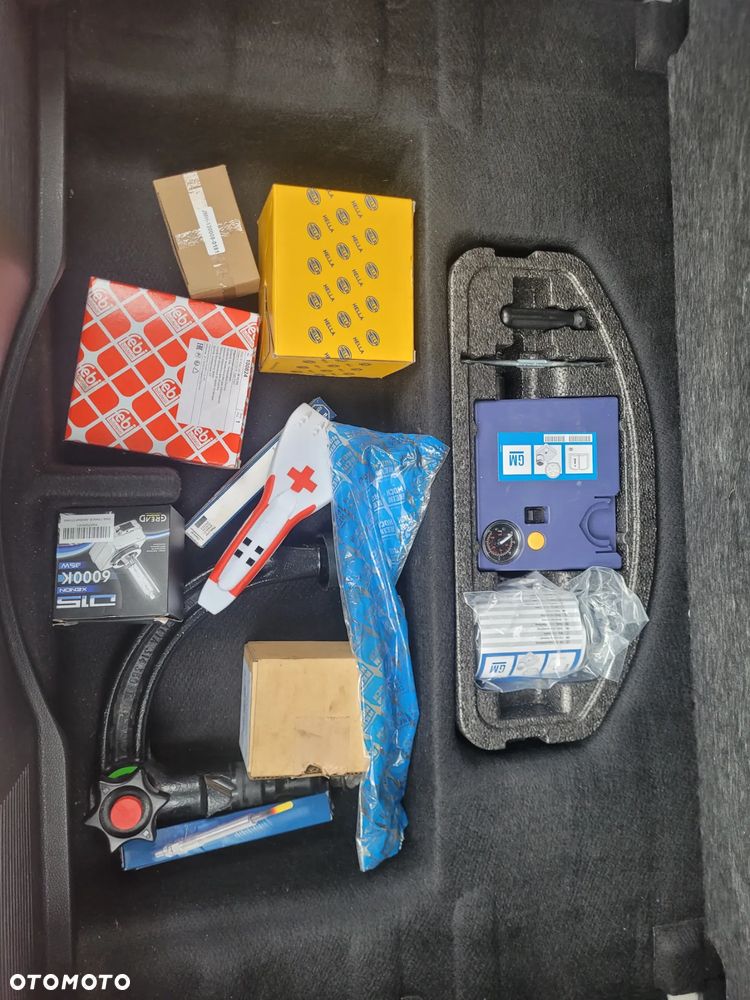 Opel Astra 1.7 CDTI DPF - 21