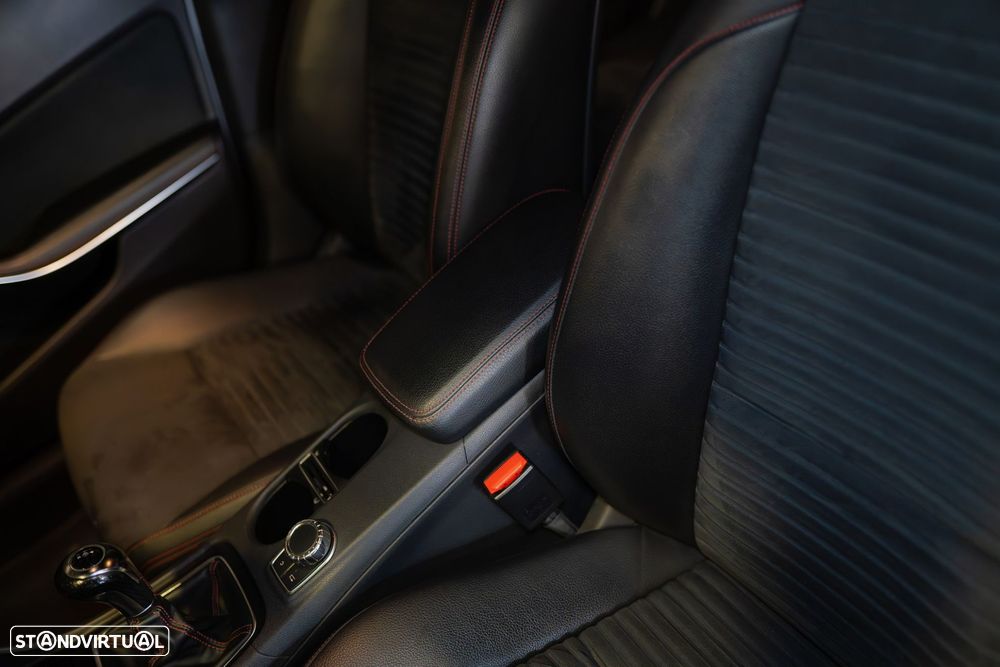 Mercedes-Benz A 180 CDI AMG Line - 22