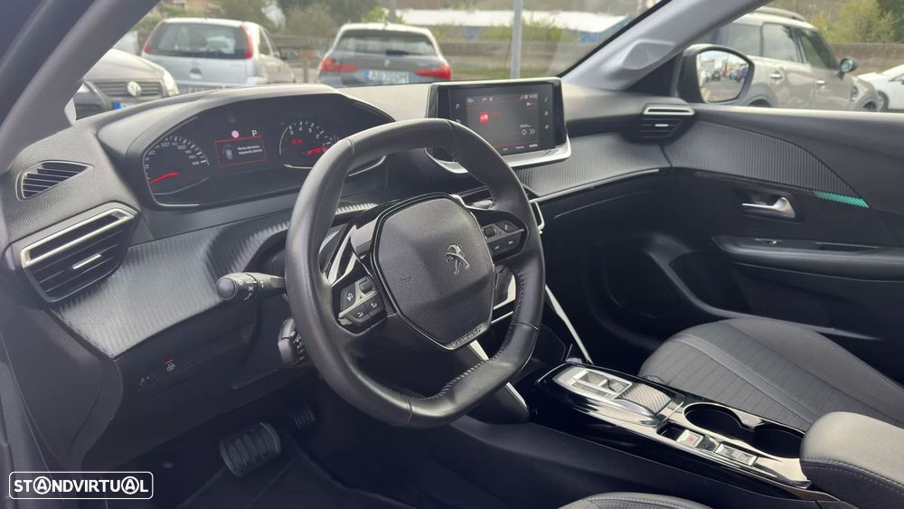 Peugeot 208 1.2 PureTech Allure EAT8 - 21