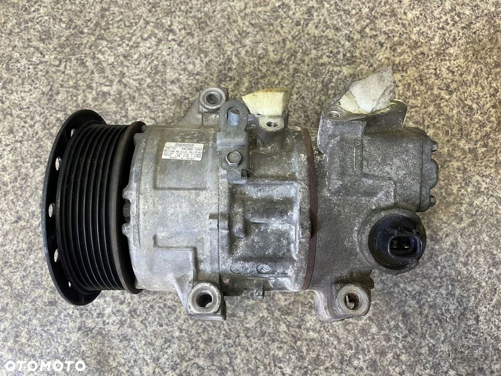 Sprezarka klimatyzacji kompresor klimy Toyota Rav4 3 III 2.2 D-CAT 177KM - 2