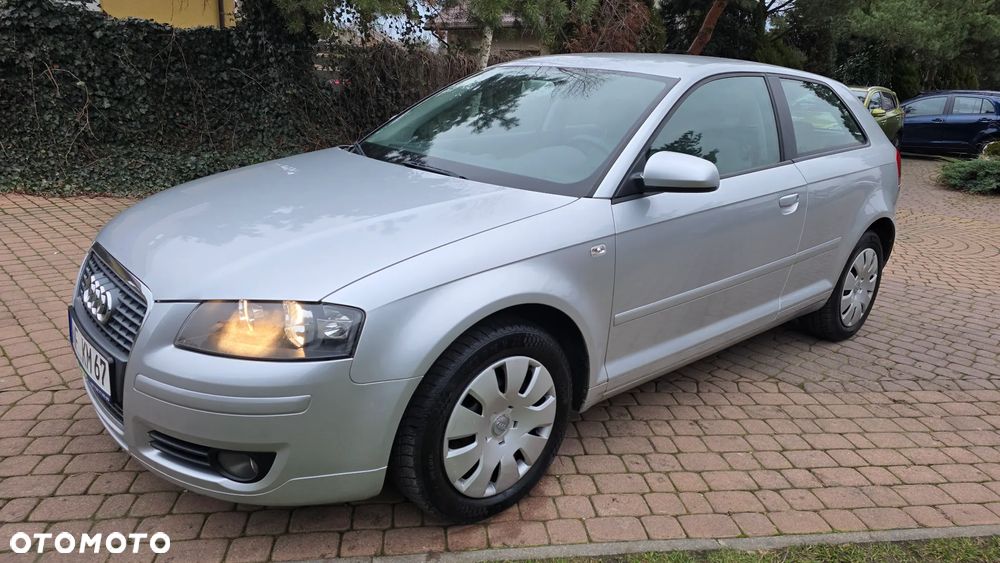 Audi A3 3-drzwiowe 1.6 Attraction - 8