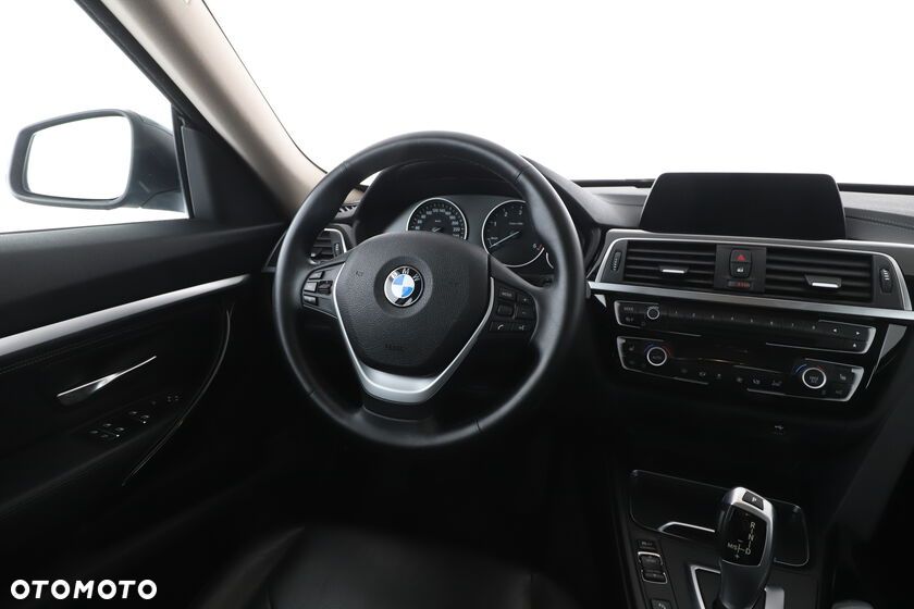 BMW Seria 3 320d Edition Luxury Line Purity - 2