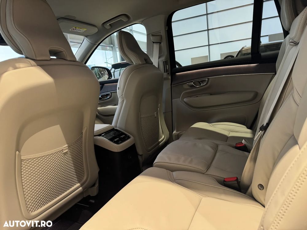Volvo XC 90 T8 AWD PHEV Plus Dark - 17