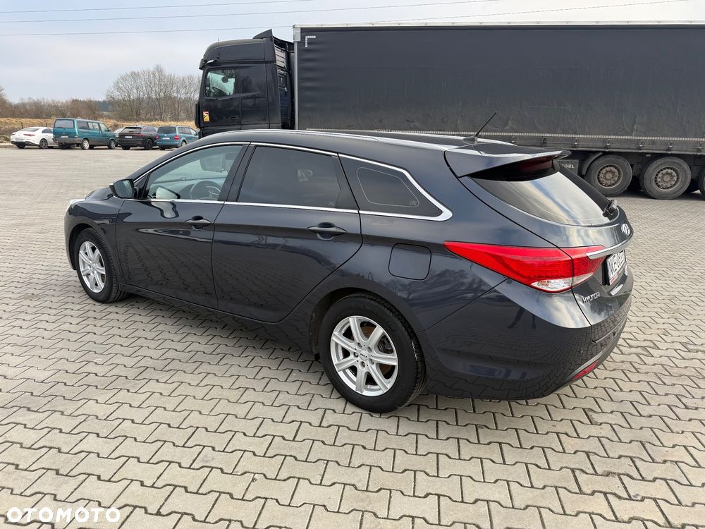 Hyundai i40 Kombi blue 1.6 Classic - 6