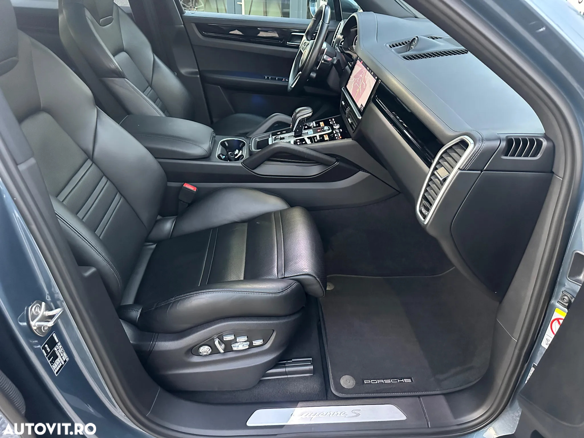Porsche Cayenne S - 10