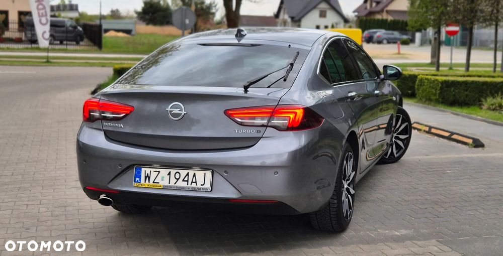 Opel Insignia CT 2.0 CDTI Exclusive S&S - 25