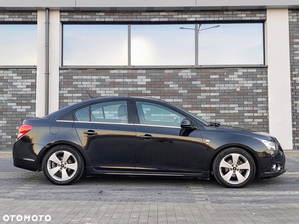 Chevrolet Cruze 1.8 LTZ - 3