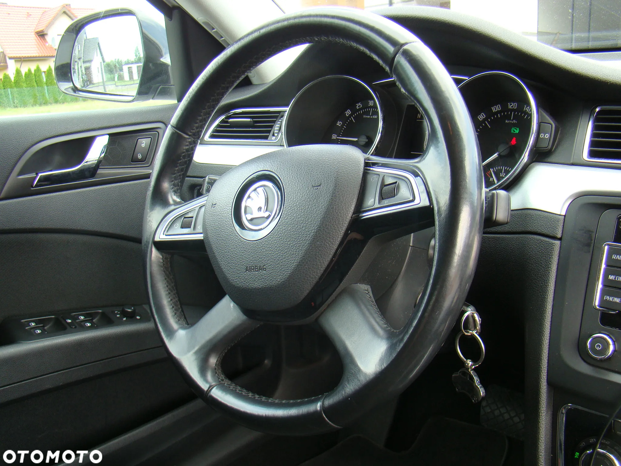 Skoda Superb 2.0 TDI Ambition DSG - 36