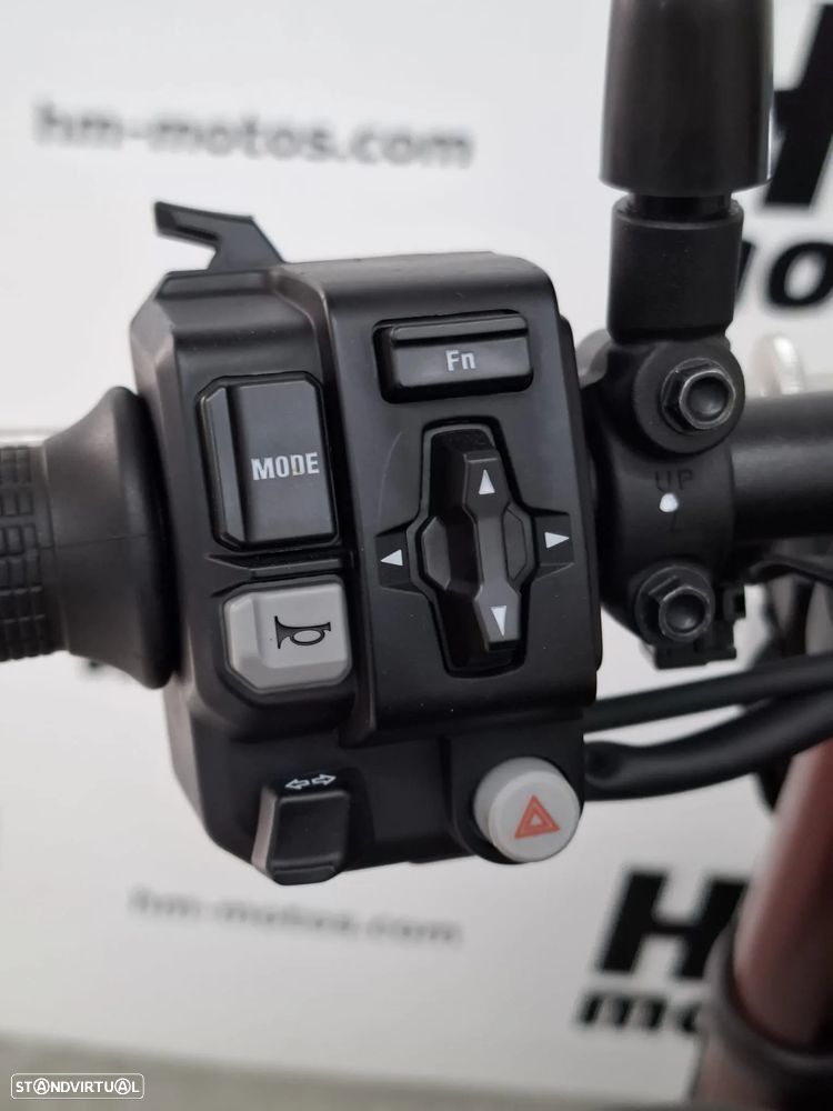 Honda CB 750 HORNET - 10