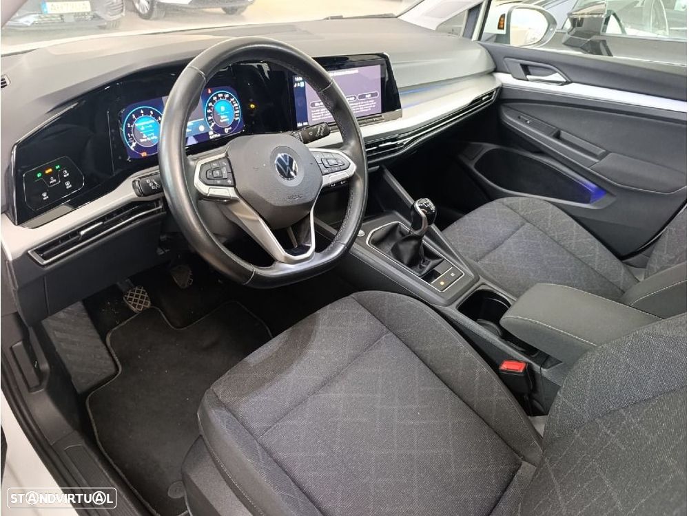 VW Golf 1.0 TSI Life - 24