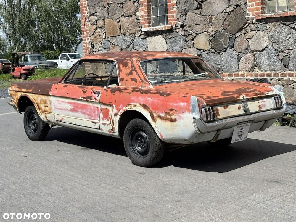 Ford Mustang - 6