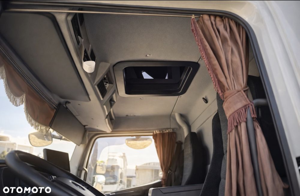 Mercedes-Benz ATEGO 818 / DMC 7.499kg / Euro 6 / Automat / Sypialka / Webasto / Klima / Izoterma + Winda - 11