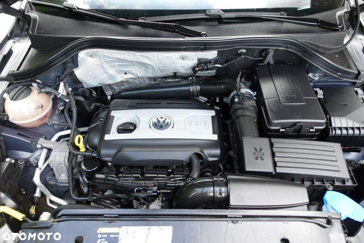 Volkswagen Tiguan - 12