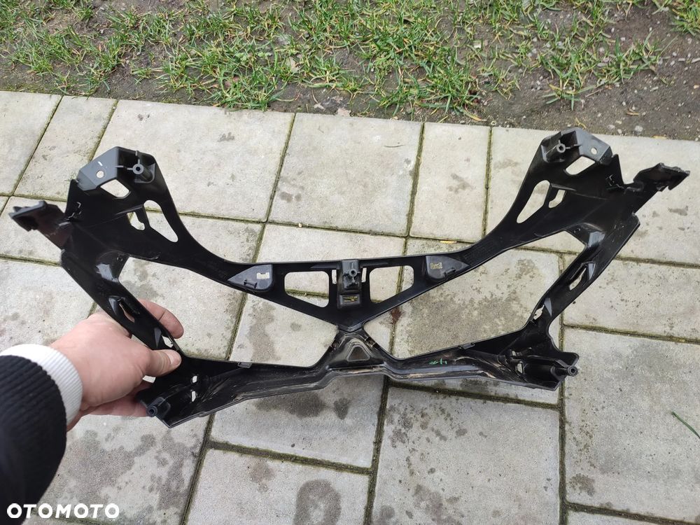 Czacha, czasza, wypełnienie czachy, osłona lampy Yamaha R3 - 11