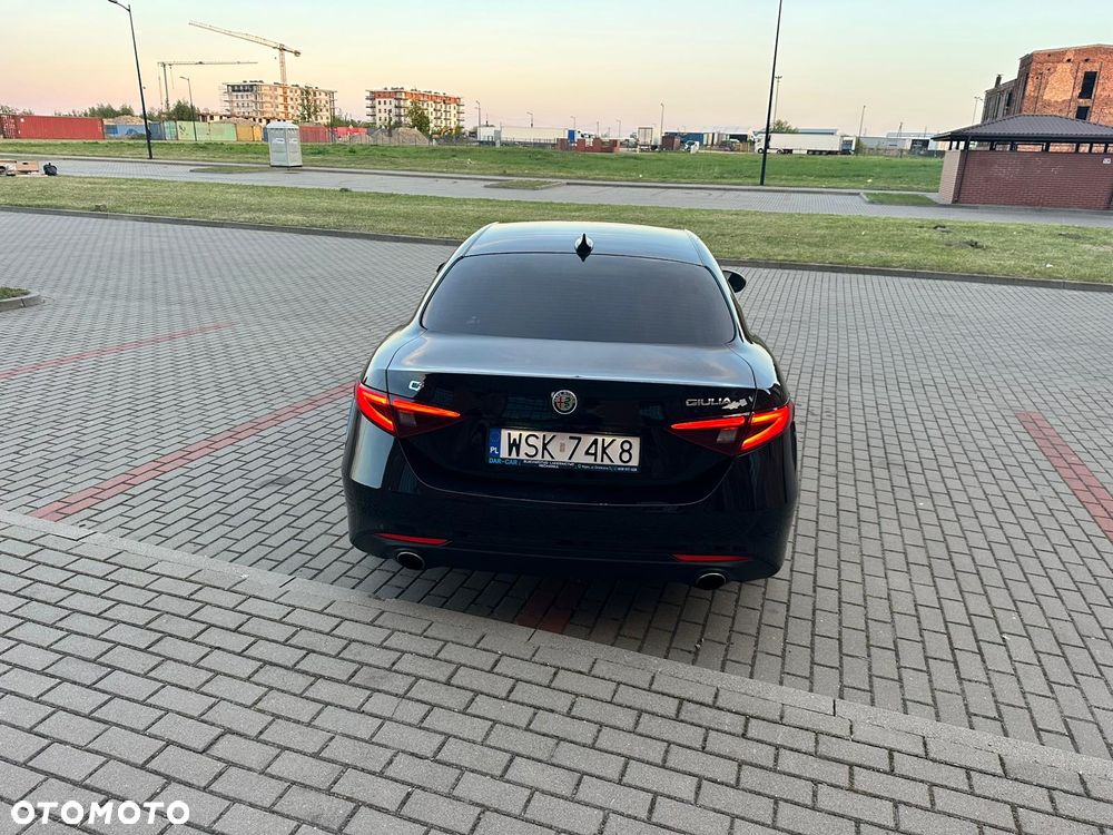 Alfa Romeo Giulia 2.0 Turbo 16V AT8-Q4 Sprint - 12