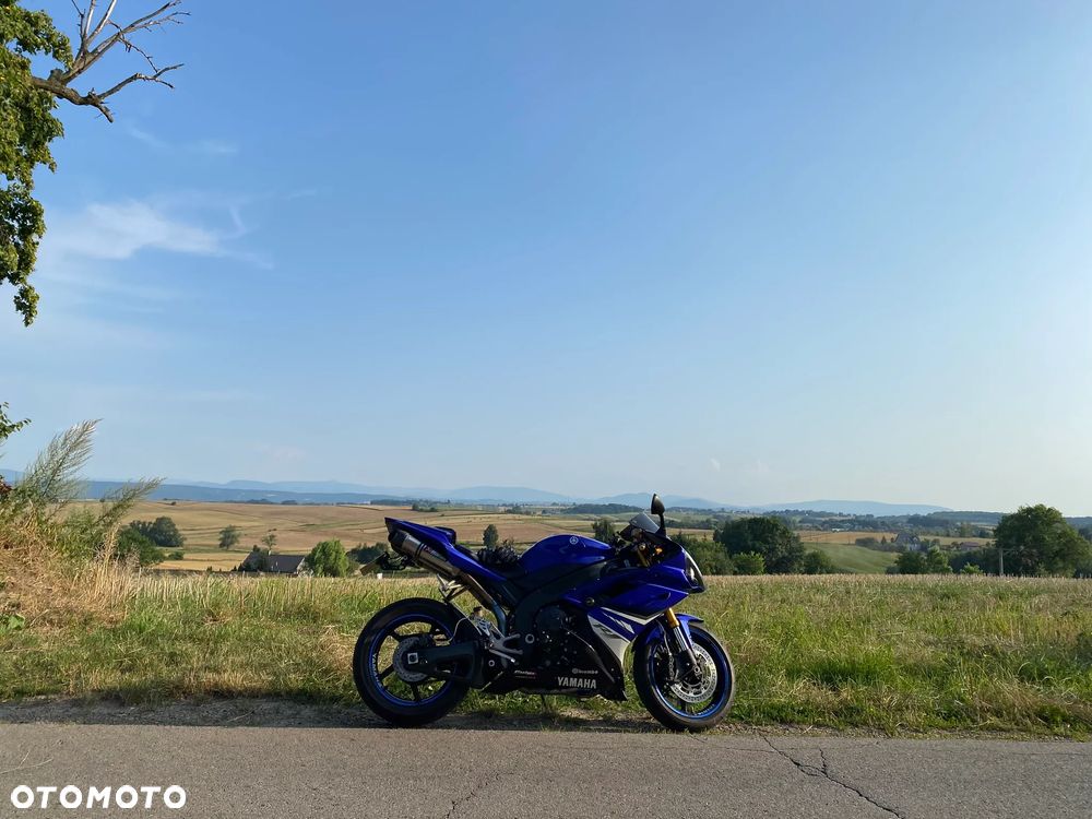 Yamaha R1 - 7