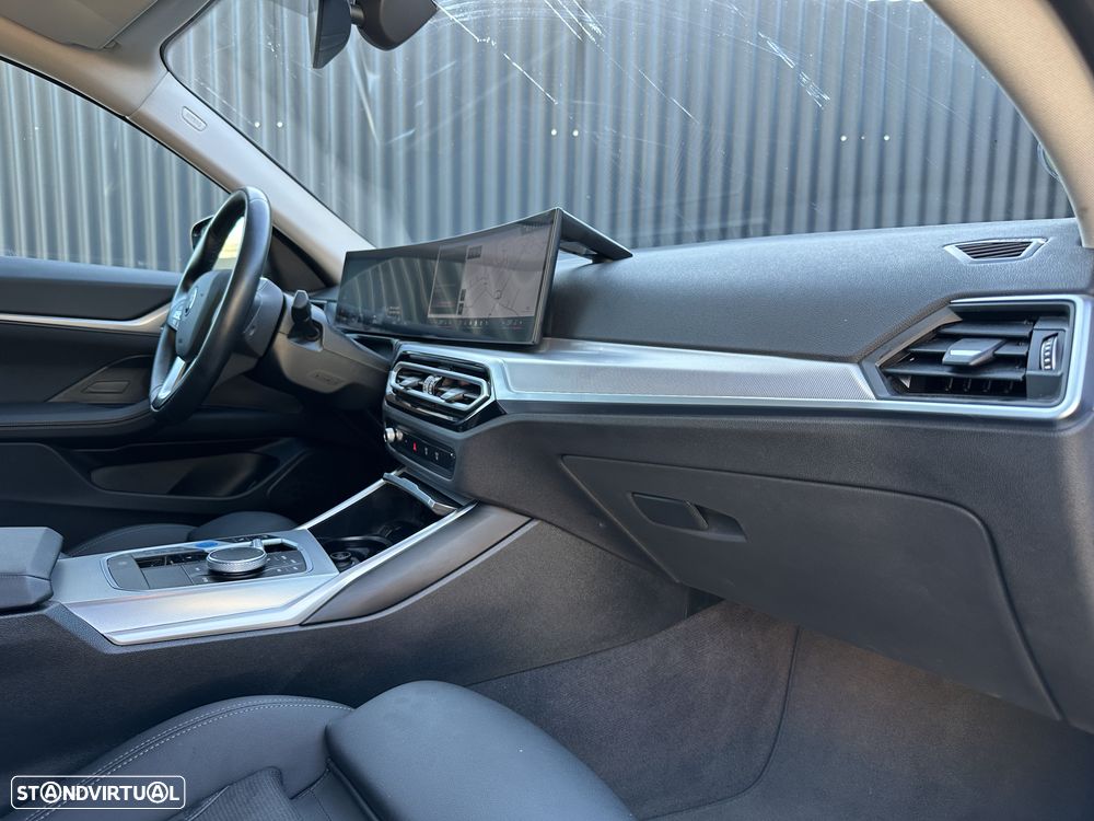 BMW i4 - 11