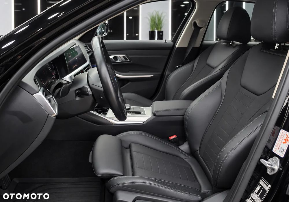 BMW Seria 3 318i M Sport - 7