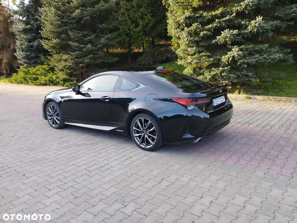 Lexus RC 300h F Sport - 29