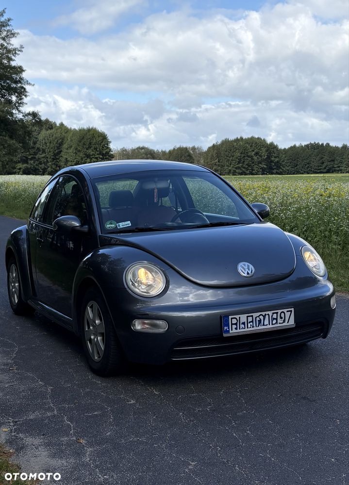 Volkswagen New Beetle - 2