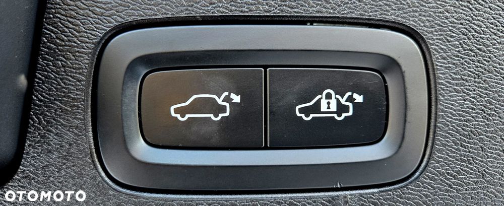 Volvo XC 60 B4 D Geartronic Momentum Pro - 27