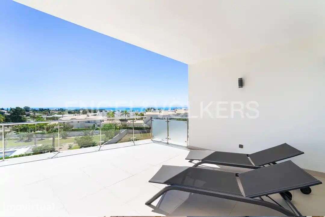 Apartamento T1 com vista mar a 600m da praia - Grande imagem: 2/26