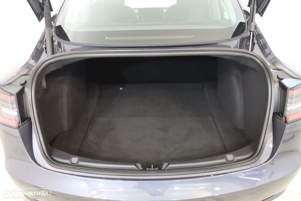 Tesla Model 3 - 33