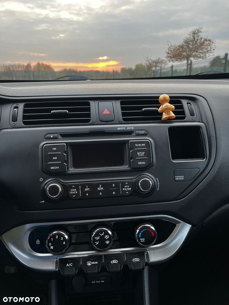 Kia Rio 1.2 M (klm) - 8