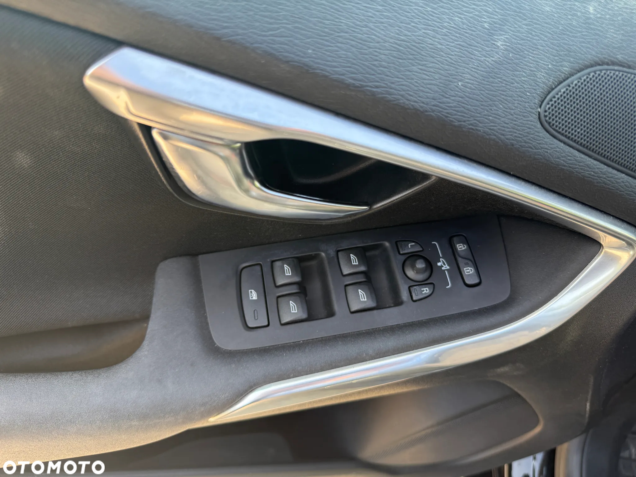 Volvo V40 D2 Summum - 12