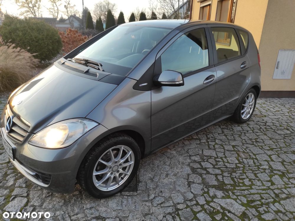 Mercedes-Benz Klasa A 160 BlueEFFICIENCY Special Edition - 4