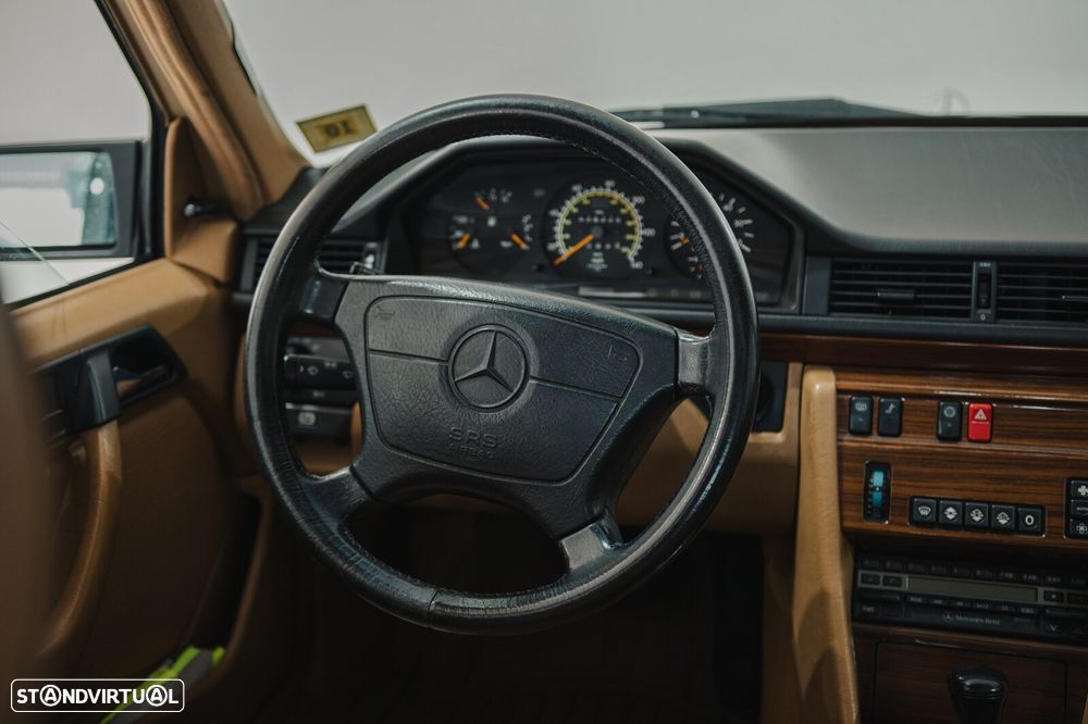 Mercedes-Benz W124 (1984-1997) - 12