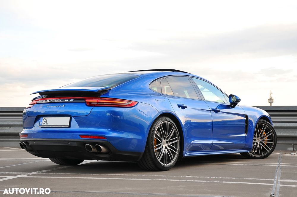 Porsche Panamera 4S Executive - 6
