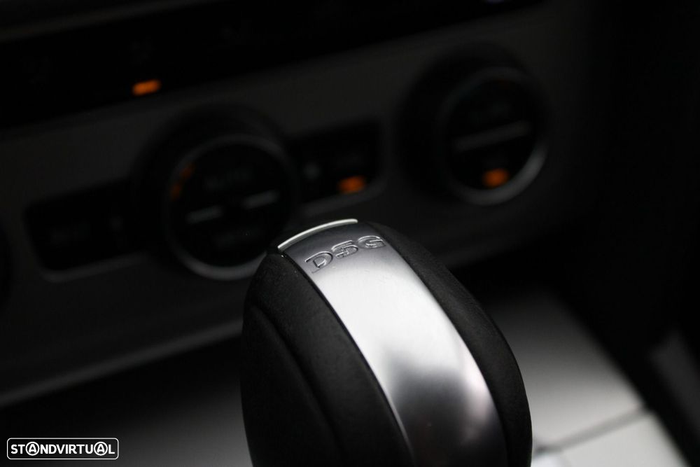 VW Passat Variant 2.0 TDI Business Package DSG - 22