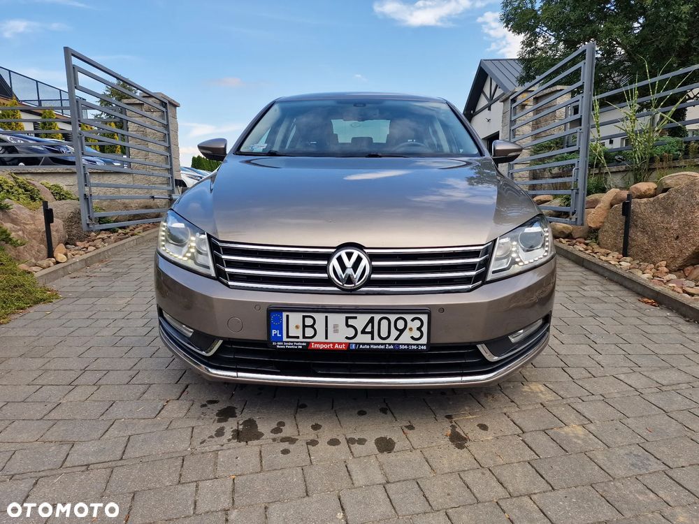 Volkswagen Passat - 2
