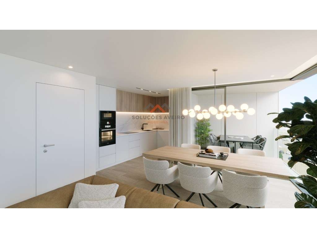 Moradia constituída por 5 Apartamentos | Centro de Aveiro - Grande imagem: 2/9