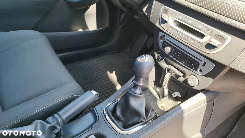 Renault Megane 1.6 16V 110 Paris - 10
