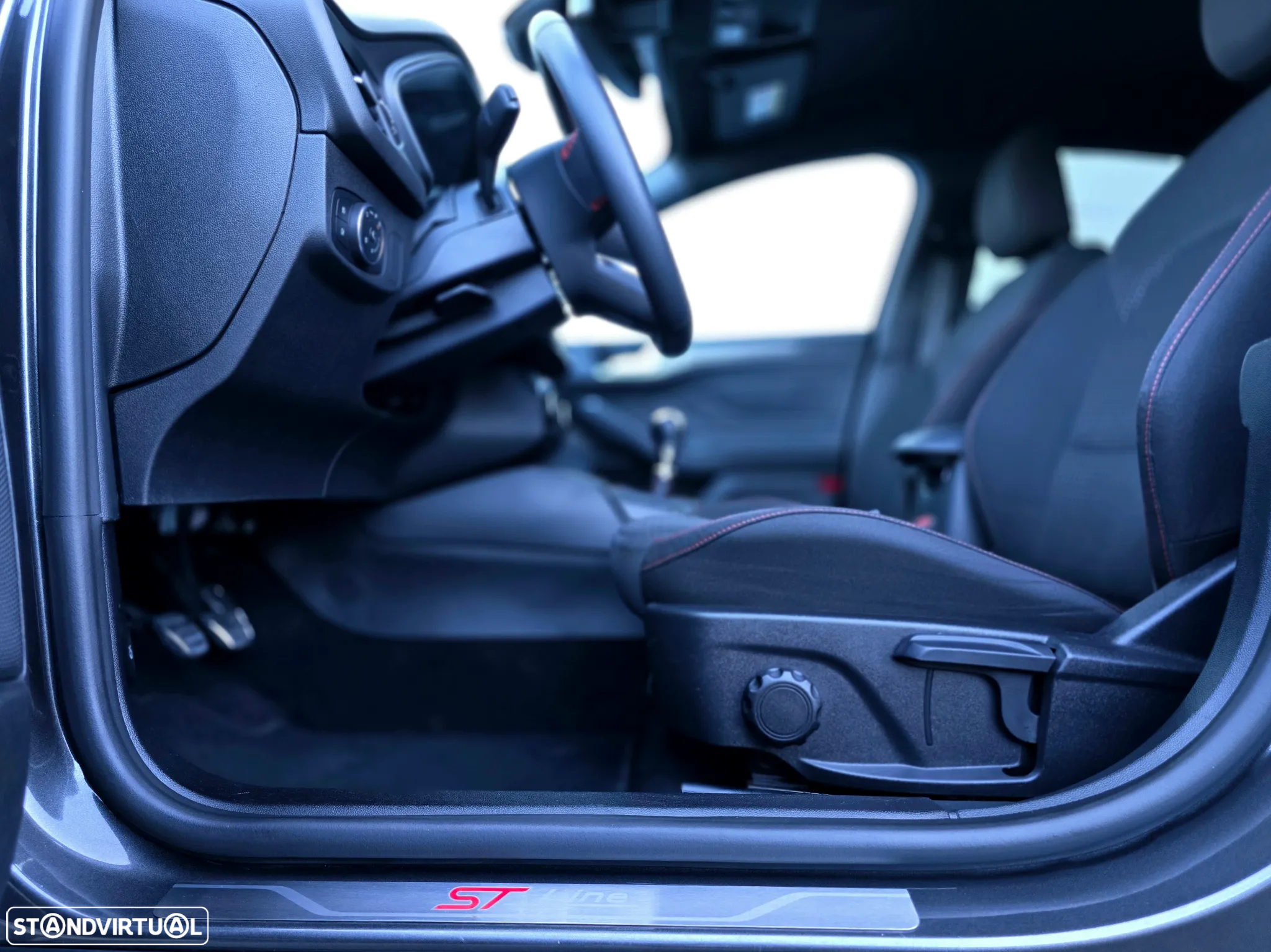 Ford Focus 1.0 EcoBoost ST-Line - 15