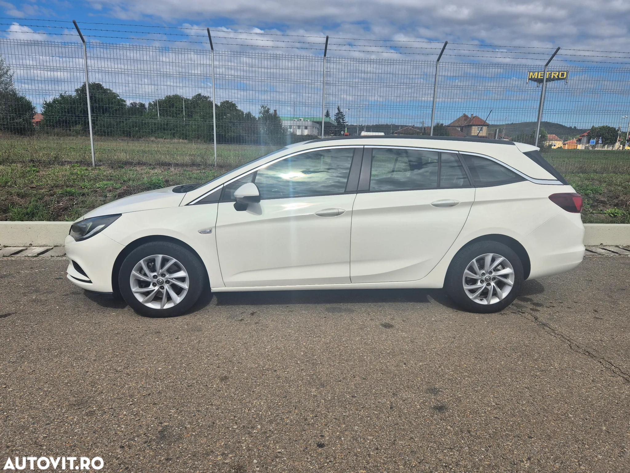 Opel Astra 1.6 CDTI Enjoy Aut. - 3