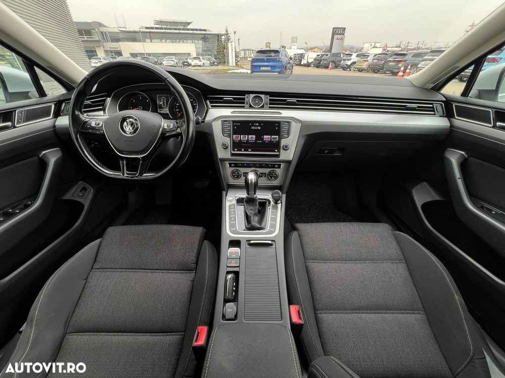 Volkswagen Passat 2.0 TDI DSG Comfortline - 14