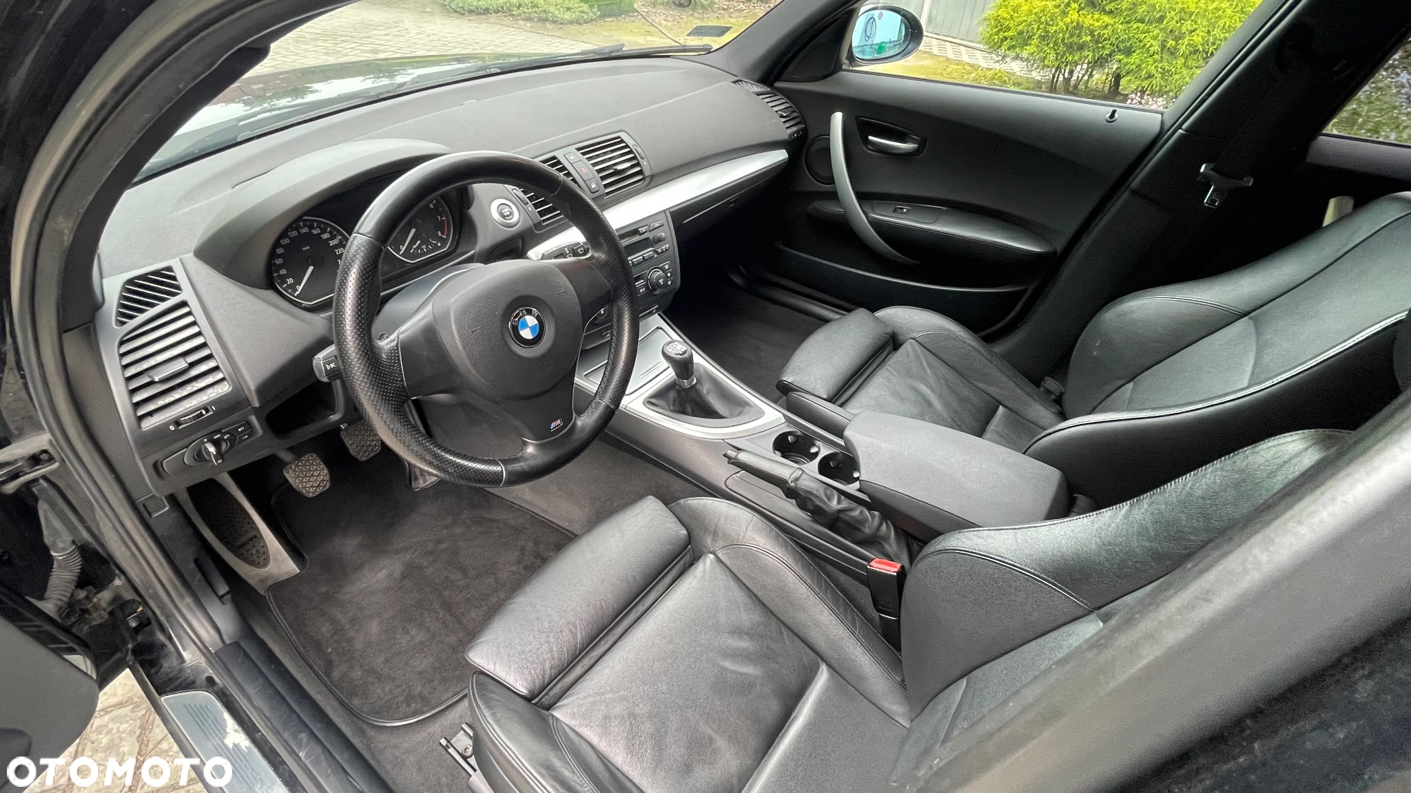 BMW Seria 1 130i - 11