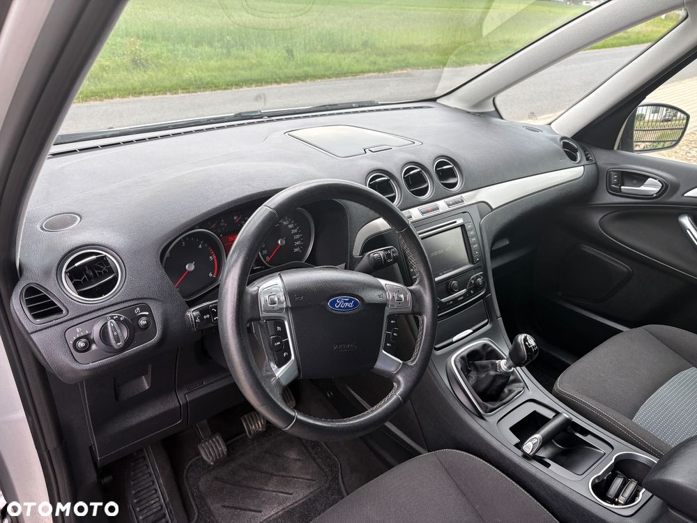 Ford Galaxy 2.0 TDCi Ambiente - 17
