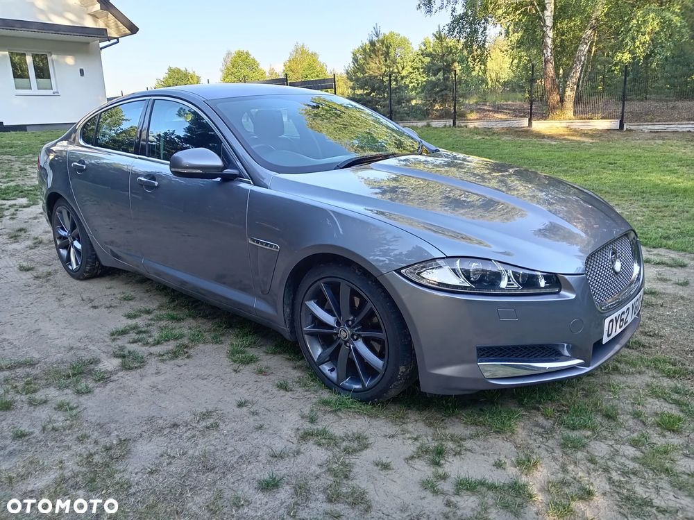 Jaguar XF 3.0 V6 D Premium Luxury - 4