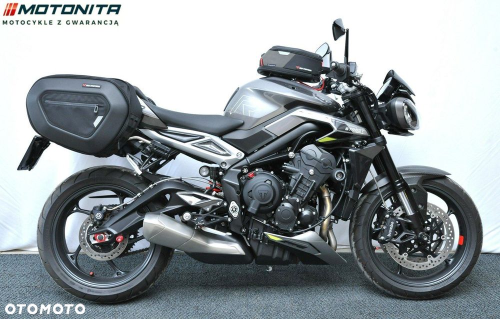 Triumph Street Triple - 16