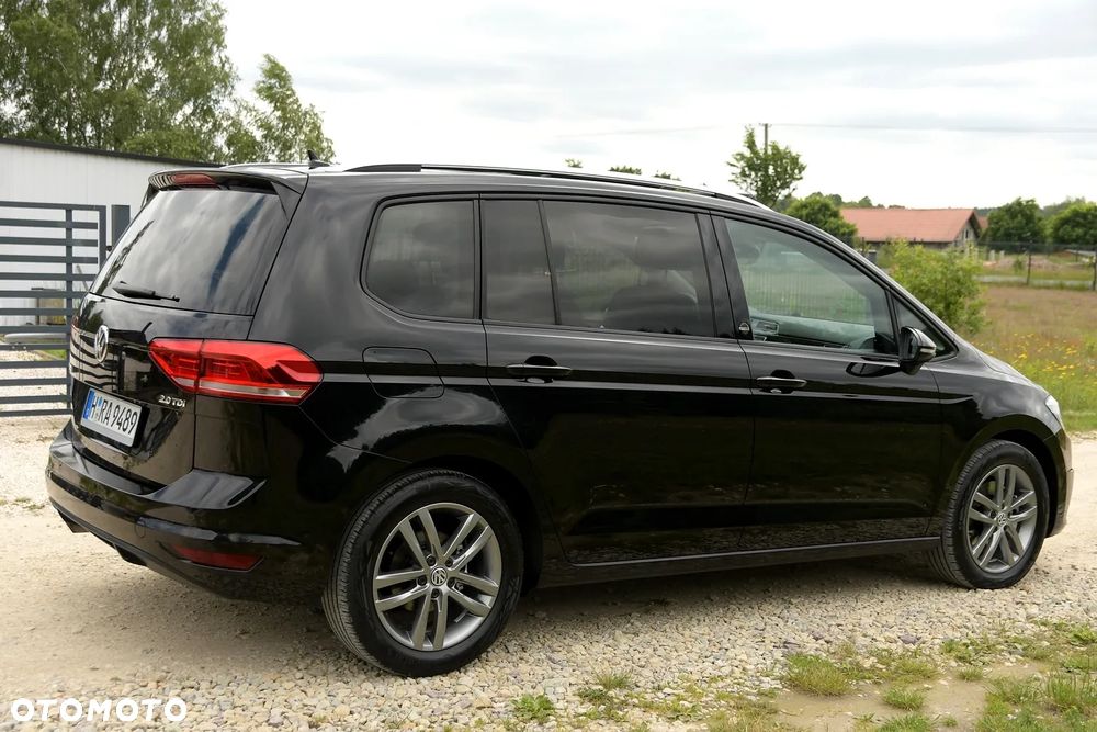 Volkswagen Touran 2.0 TDI SCR Highline - 10