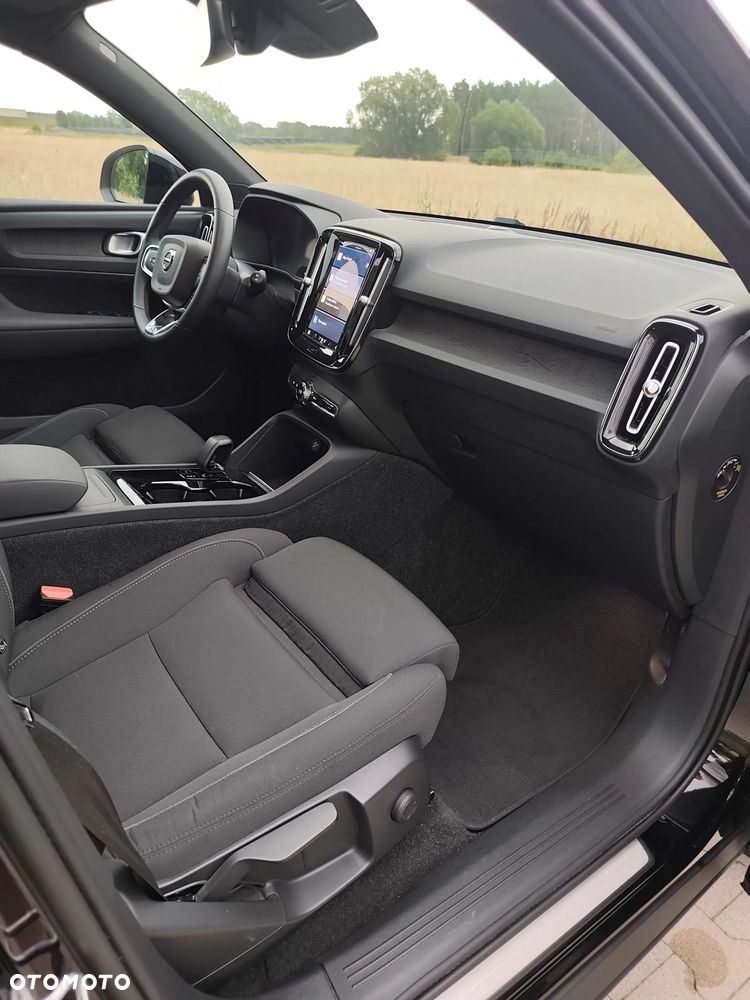Volvo XC 40 82kWh P8 Recharge AWD Pro - 8
