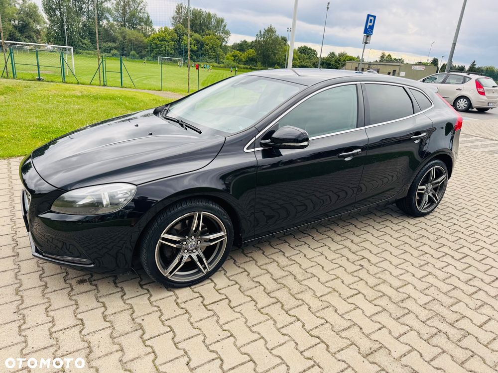 Volvo V40 D4 Momentum - 22