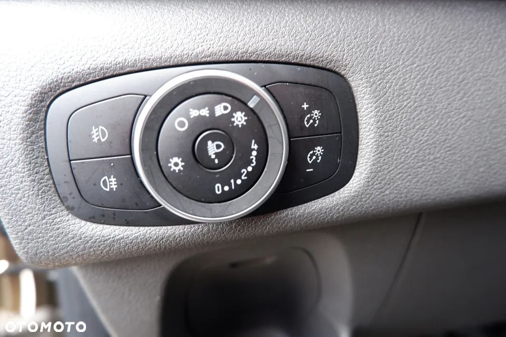 Ford Transit Custom - 8