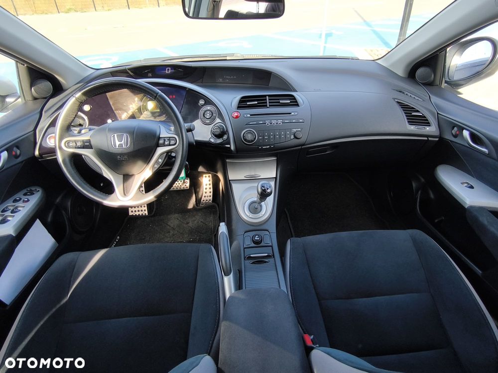 Honda Civic 1.8 Executive - 8