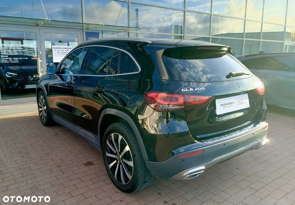 Mercedes-Benz GLA 200 Style - 8